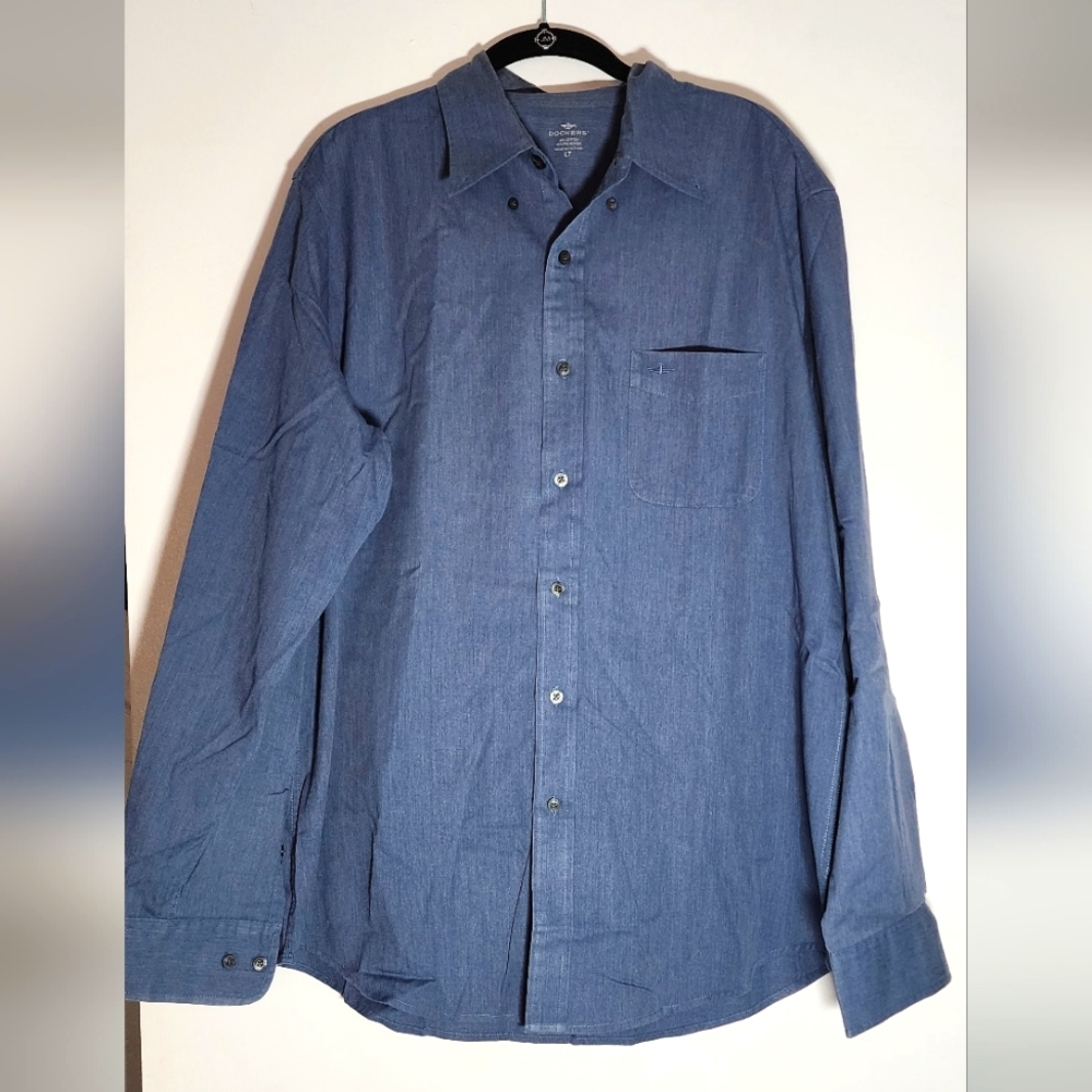 Dockers button up Mens shirt Blue